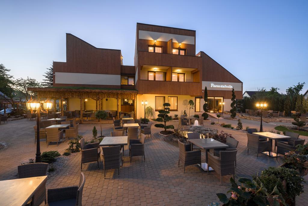 Floros Simfonija Hotel Šventoji Buitenkant foto